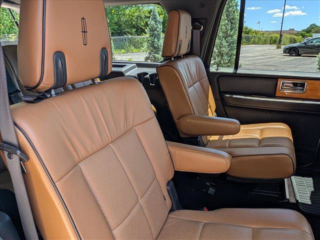 Used 2012 Lincoln Navigator L 4WD image 20