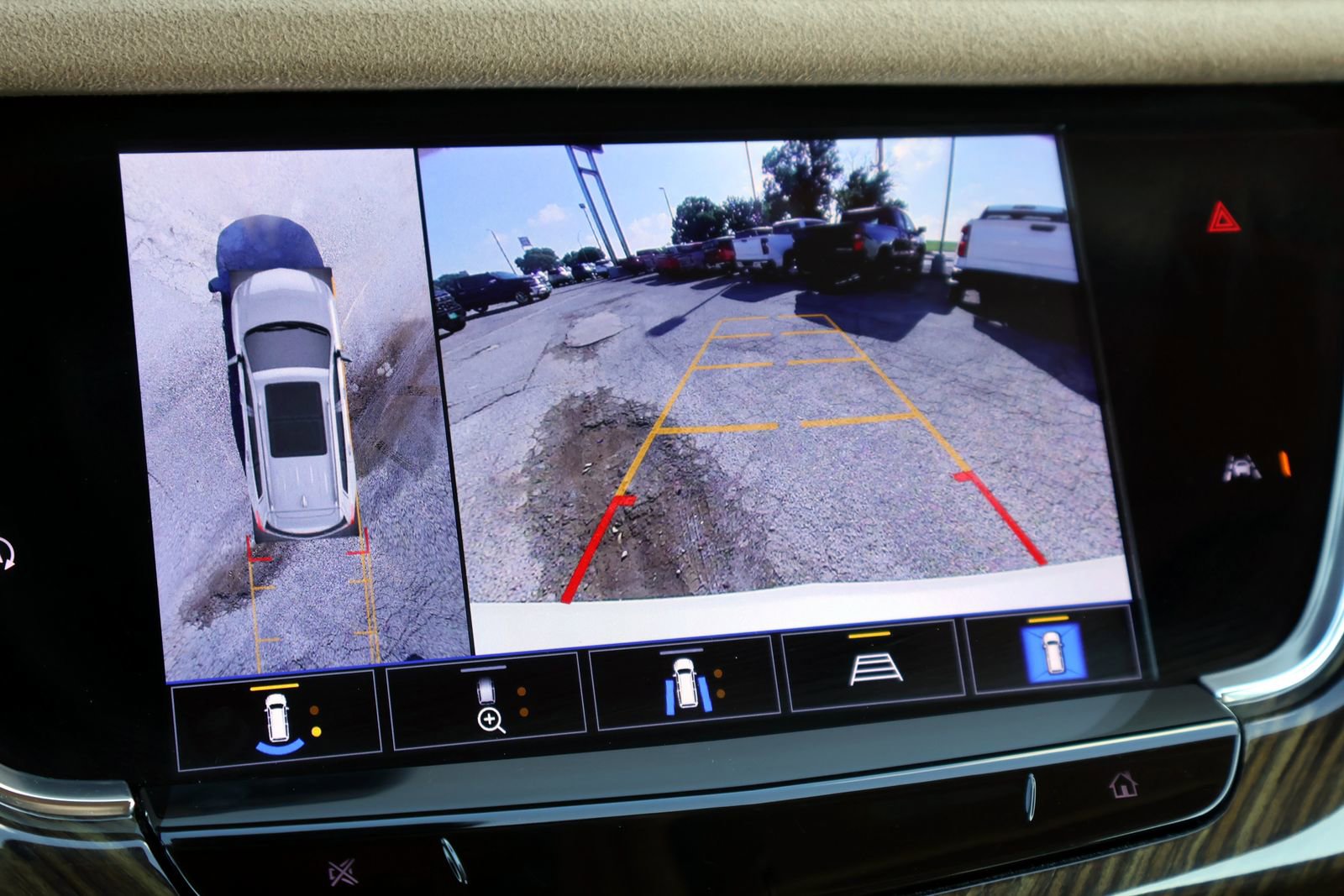 Used 2022 Cadillac XT6 Premium Luxury w/ Platinum Package image 26