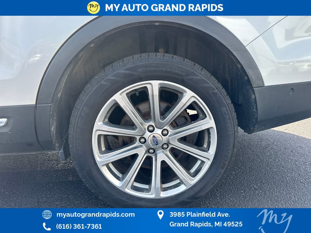 Used 2016 Ford Explorer Limited w/ Equipment Group 301A AWD/4WD image 34