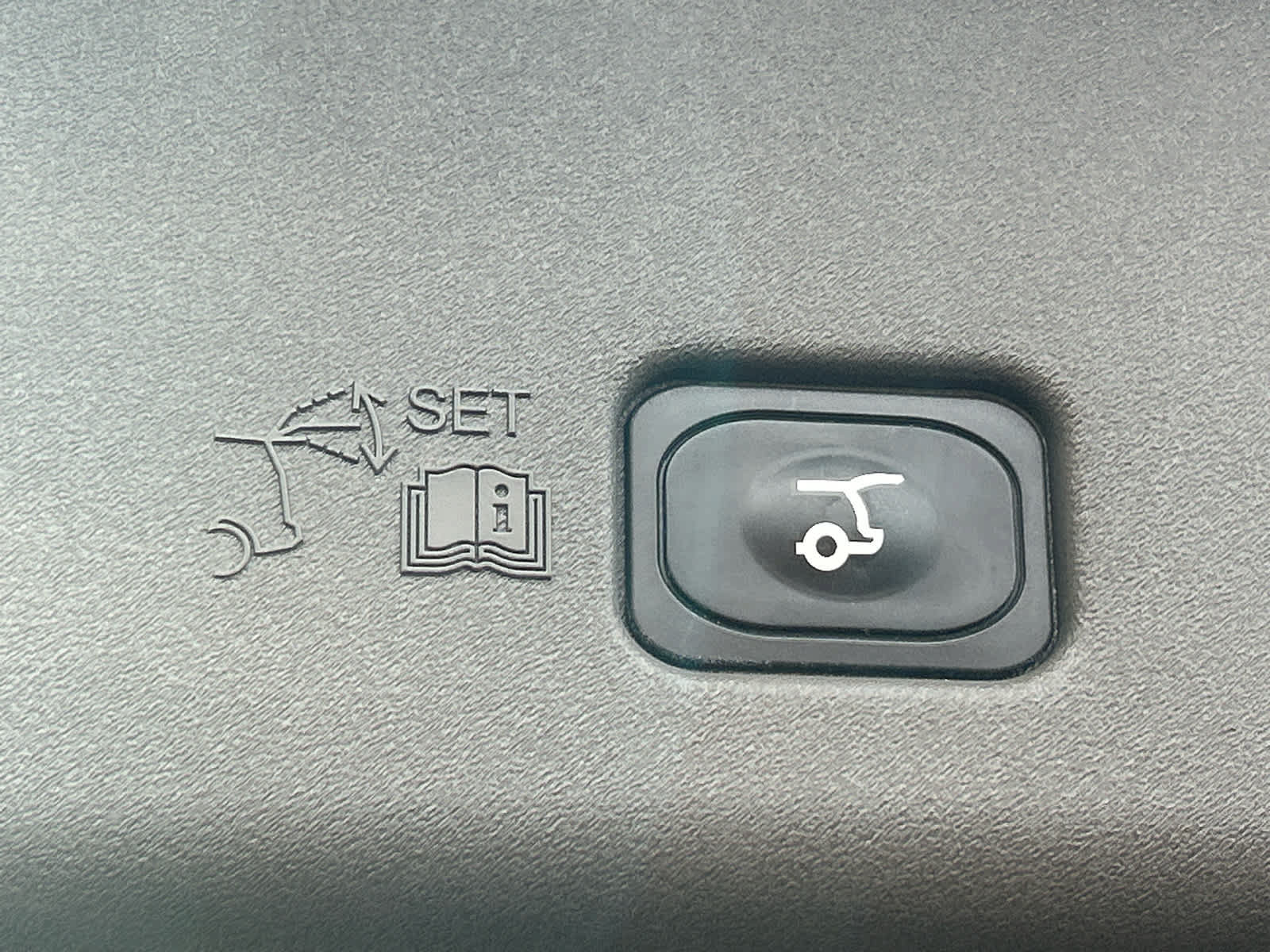 Used 2024 Lincoln Nautilus Reserve AWD/4WD image 10