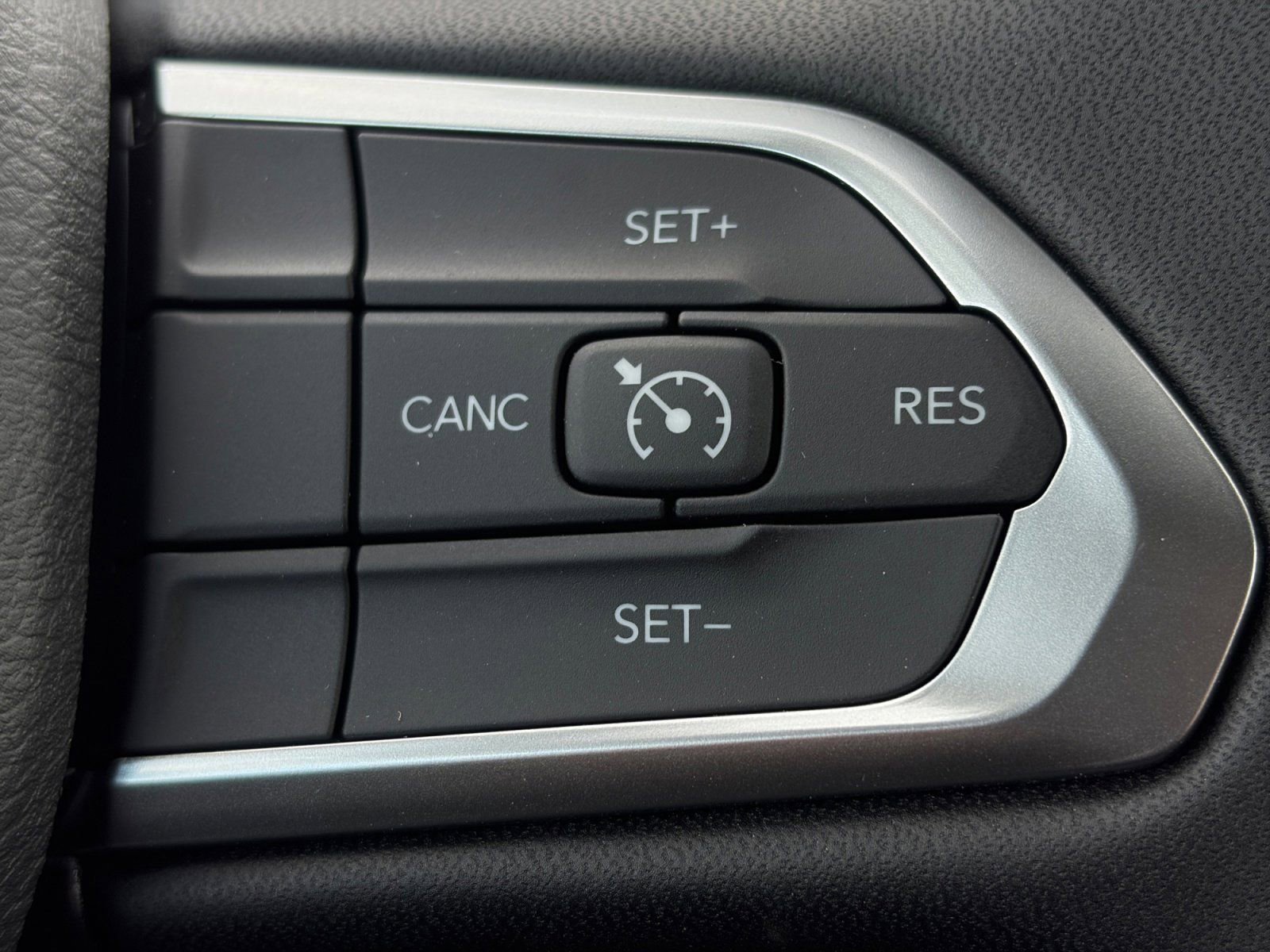 New 2026 Jeep Compass Latitude AWD/4WD image 31