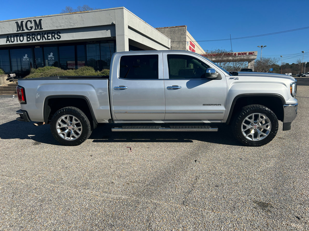Used 2018 GMC Sierra 1500 SLT image 22
