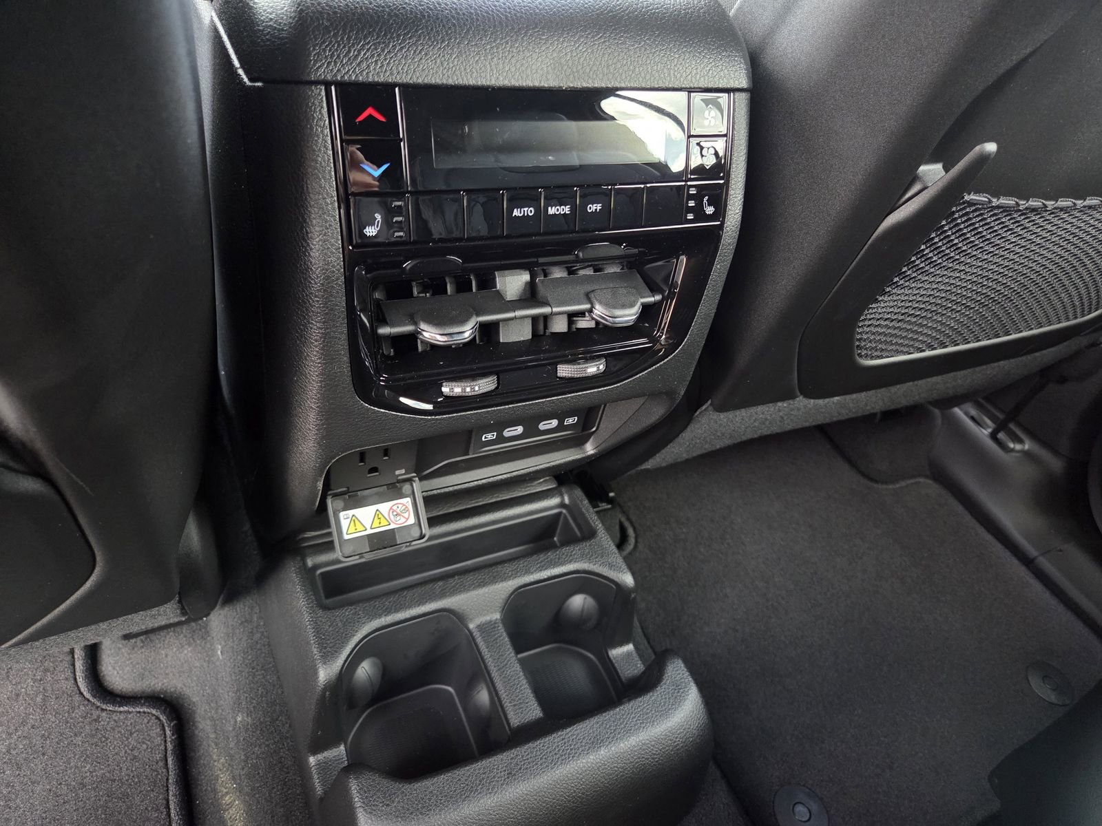 New 2026 Jeep Grand Cherokee L Limited w/ Limited Altitude Package RWD image 20