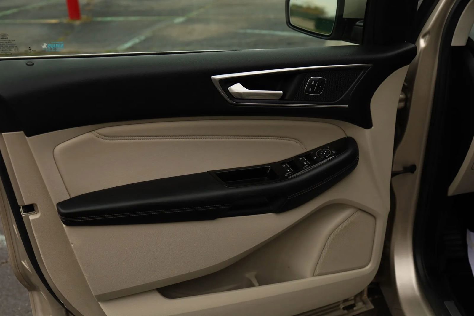 Used 2018 Ford Edge Titanium w/ Ford Safe & Smart Package image 10