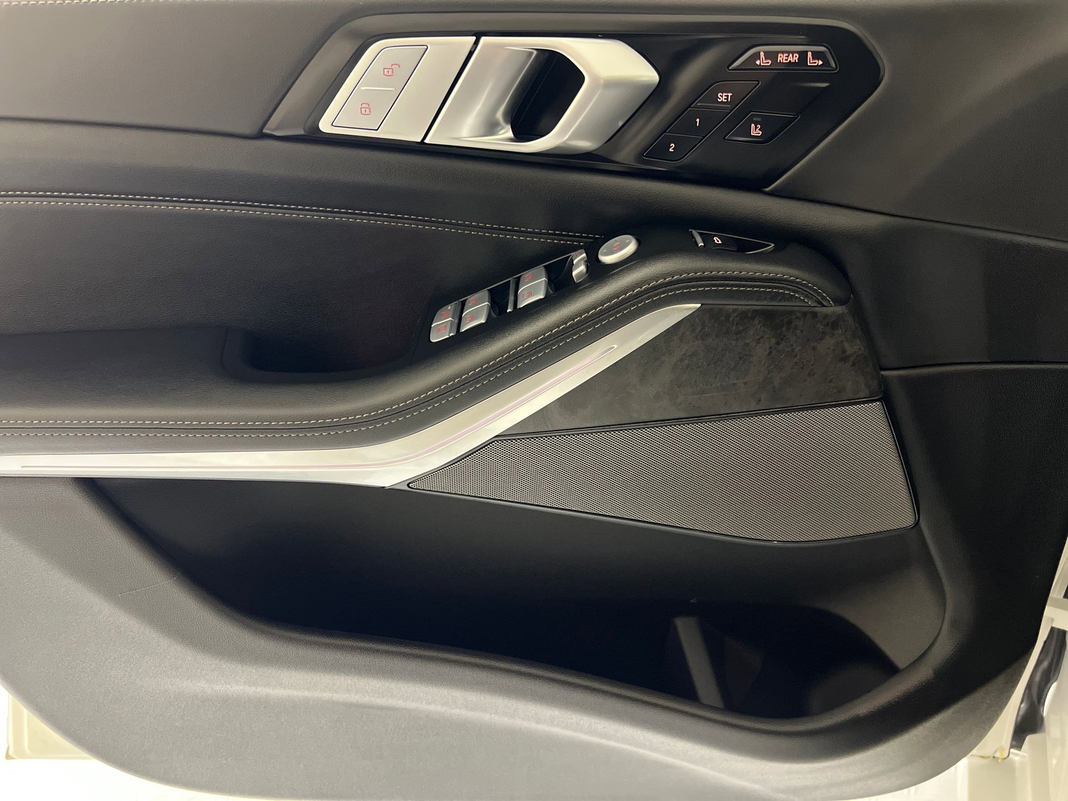 Used 2026 BMW X7 xDrive40i image 12