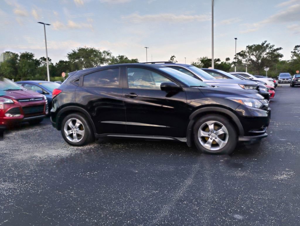 Used 2016 Honda HR-V EX image 3