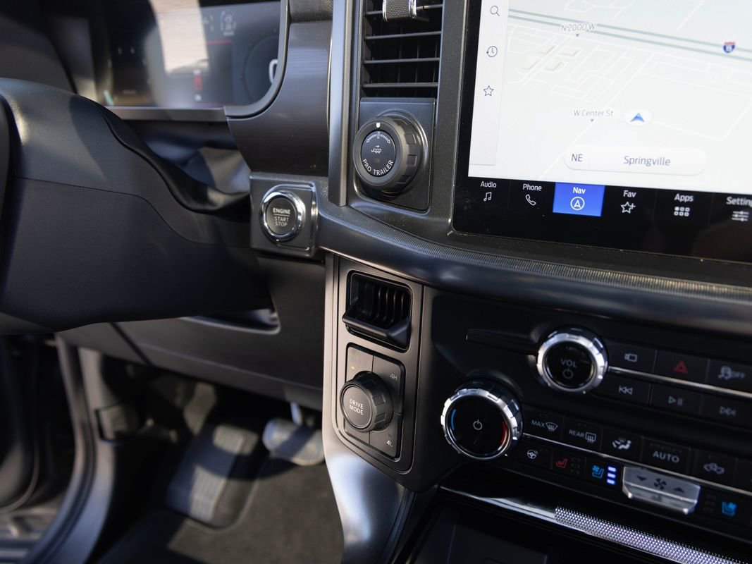 Used 2025 Ford F150 Lariat AWD/4WD image 26