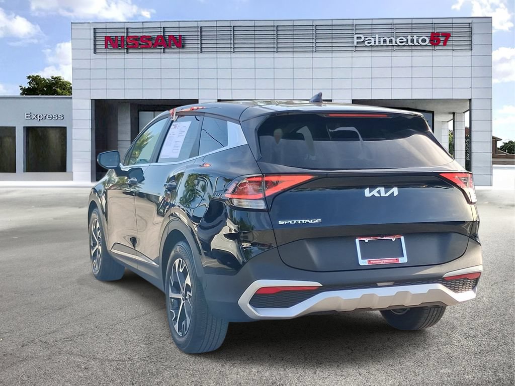 Used 2024 Kia Sportage EX FWD image 4