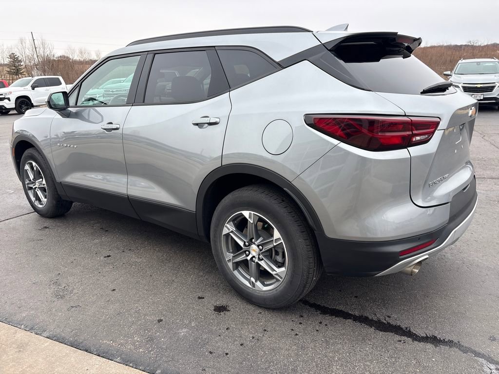 Certified 2025 Chevrolet Blazer LT w/ Convenience Package image 5