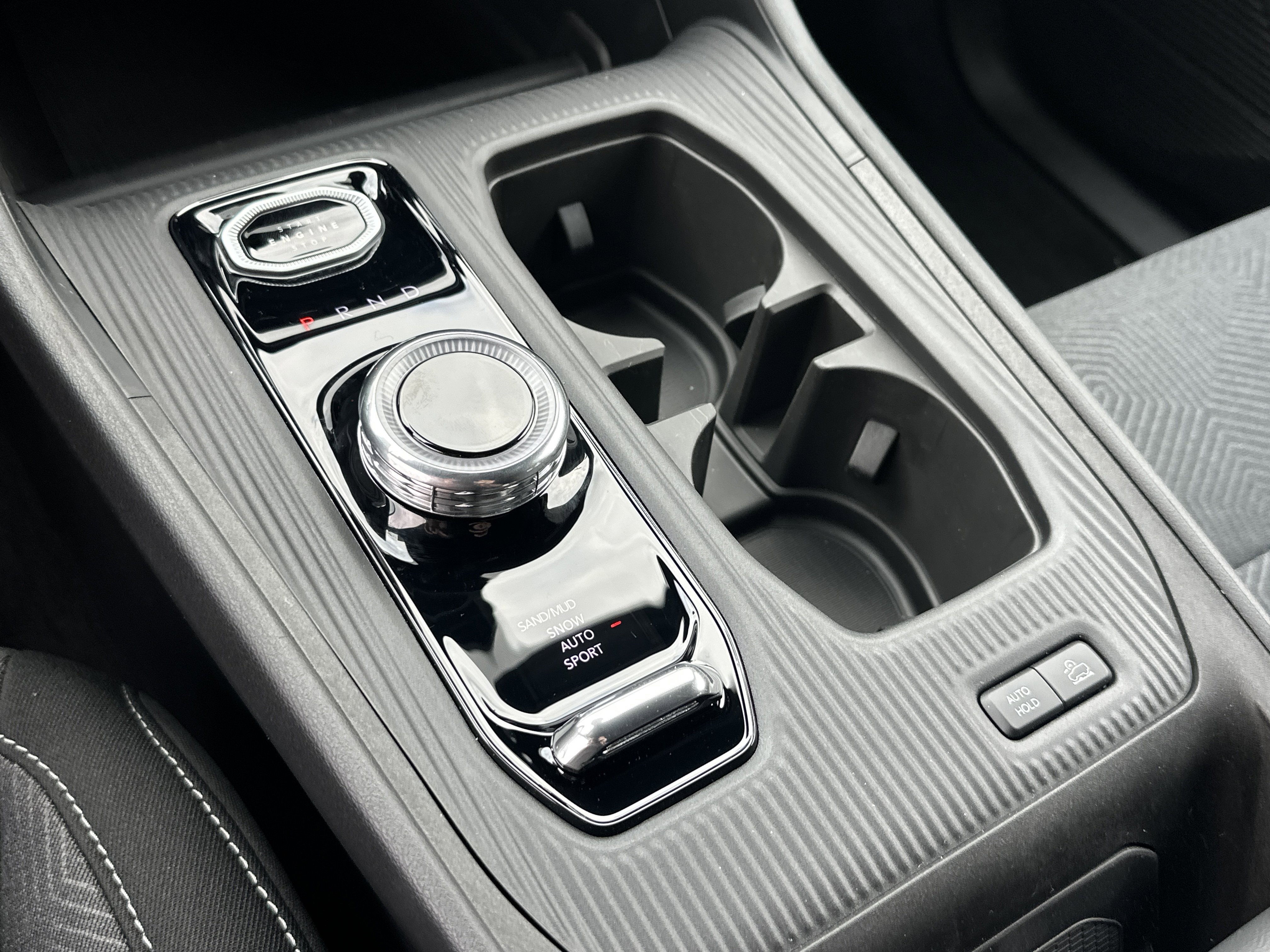 New 2026 Jeep Cherokee Laredo AWD/4WD image 4