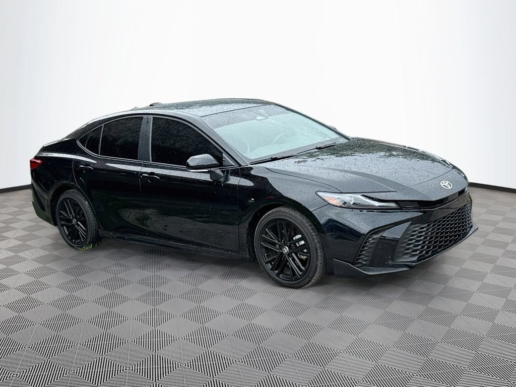 Used 2026 Toyota Camry SE FWD image 4