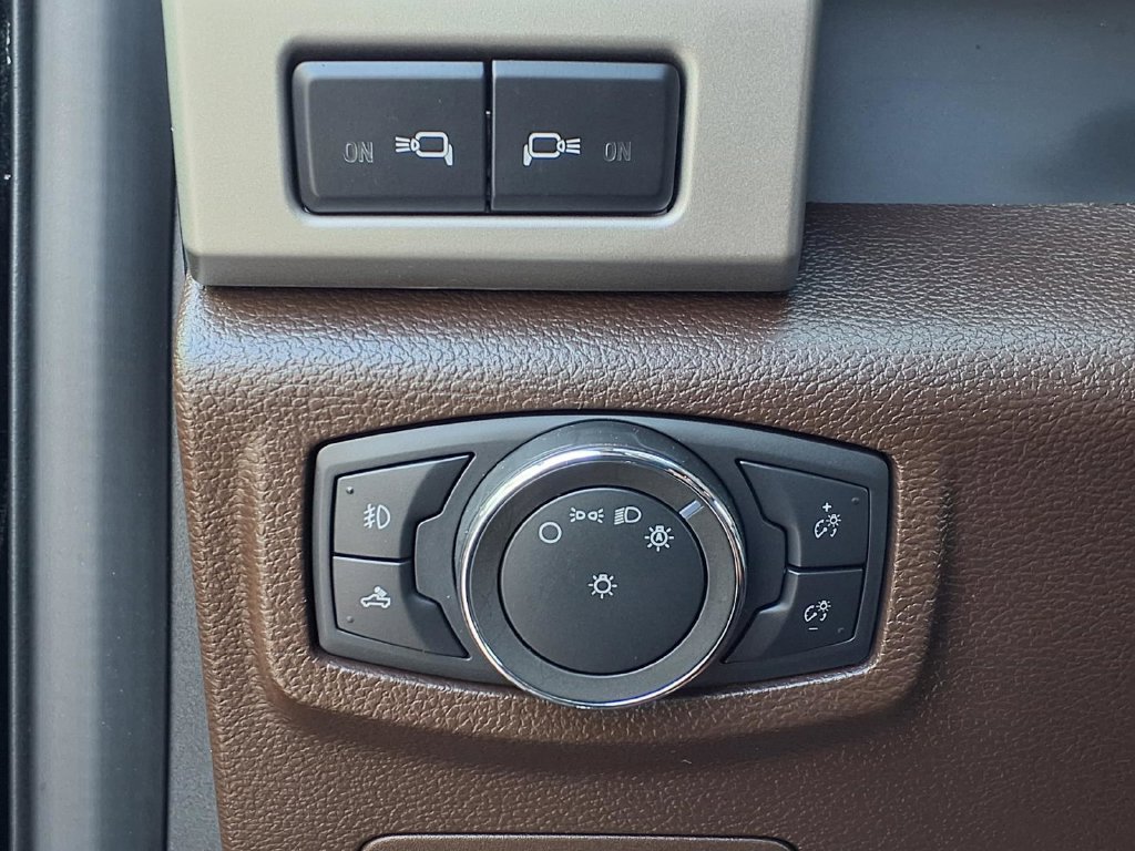 Used 2020 Ford F150 King Ranch w/ Equipment Group 601A Luxury AWD/4WD image 8