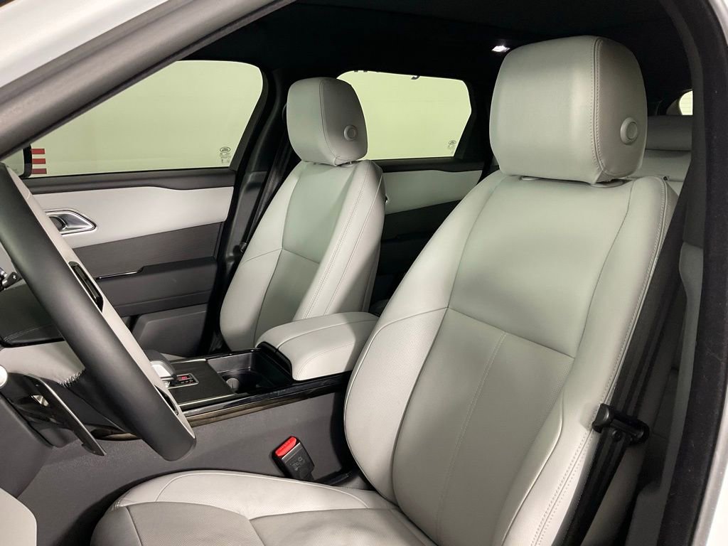 Used 2026 Land Rover Range Rover Velar Dynamic SE image 14