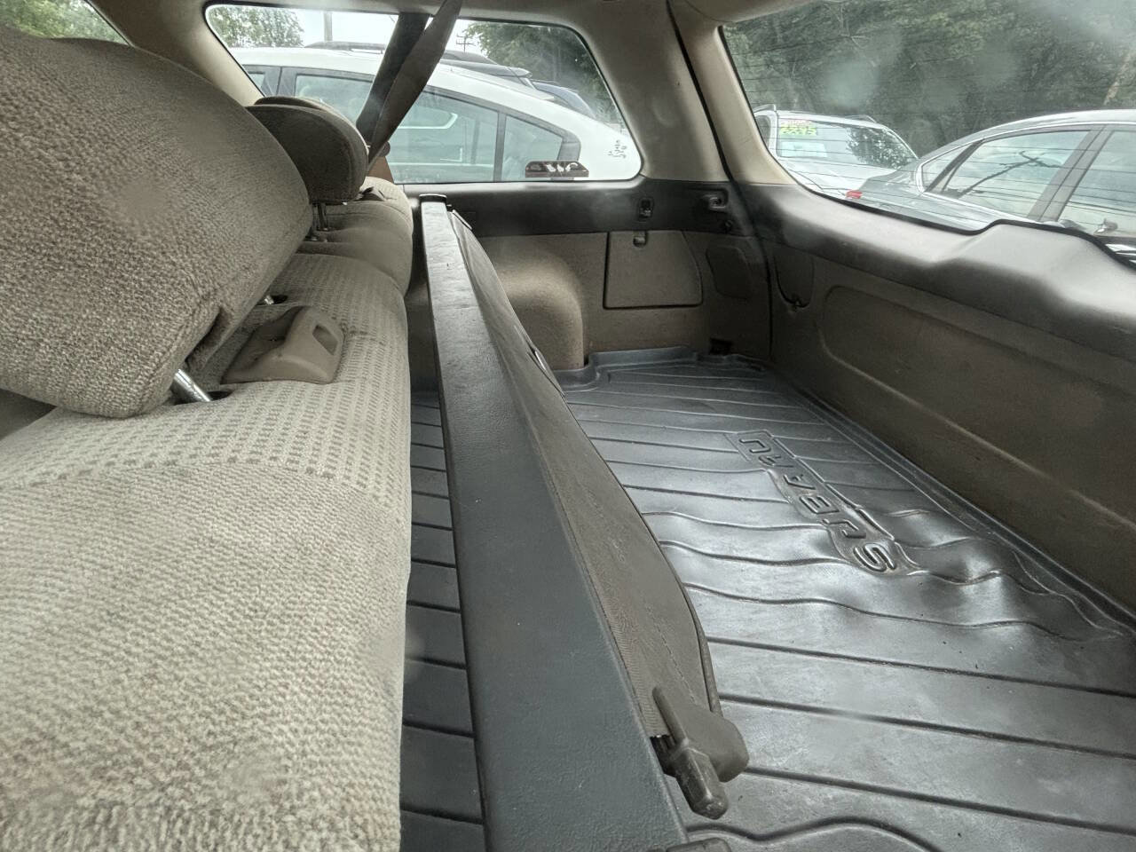 Used 2004 Subaru Outback Wagon image 9