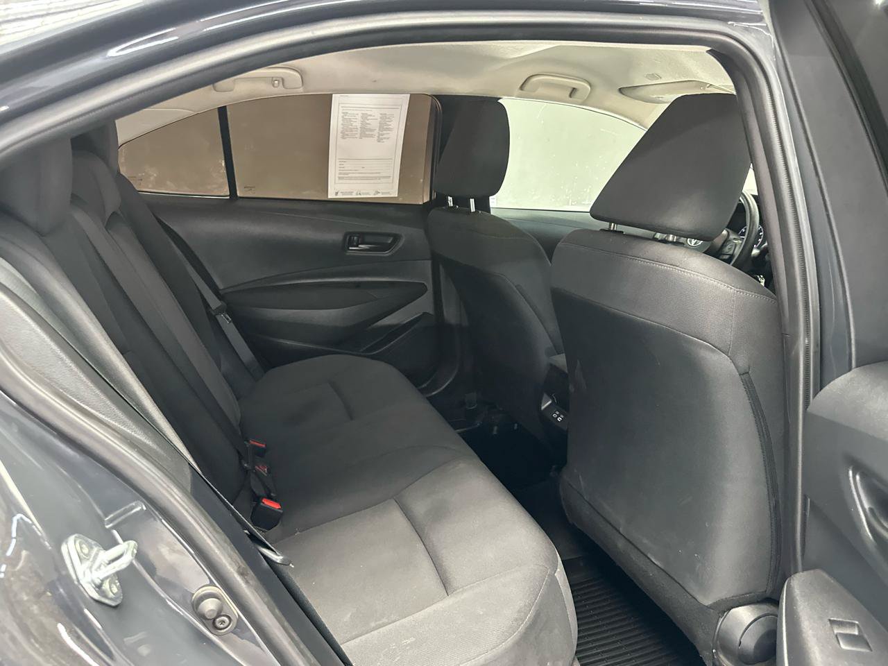 Used 2025 Toyota Corolla LE FWD image 12