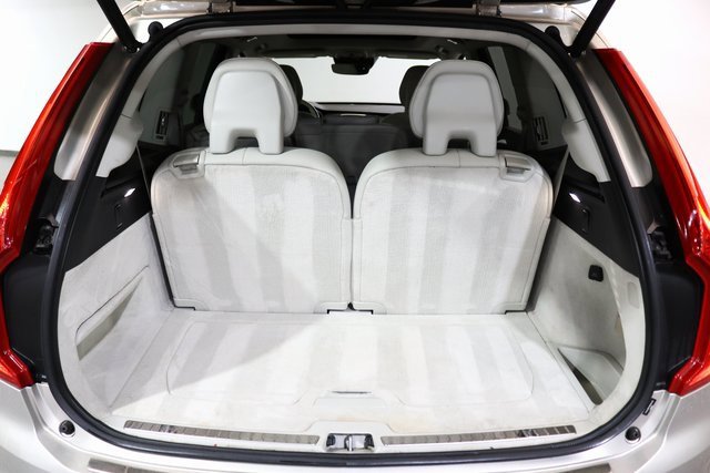 Used 2016 Volvo XC90 T6 Momentum w/ Momentum Plus Package image 27
