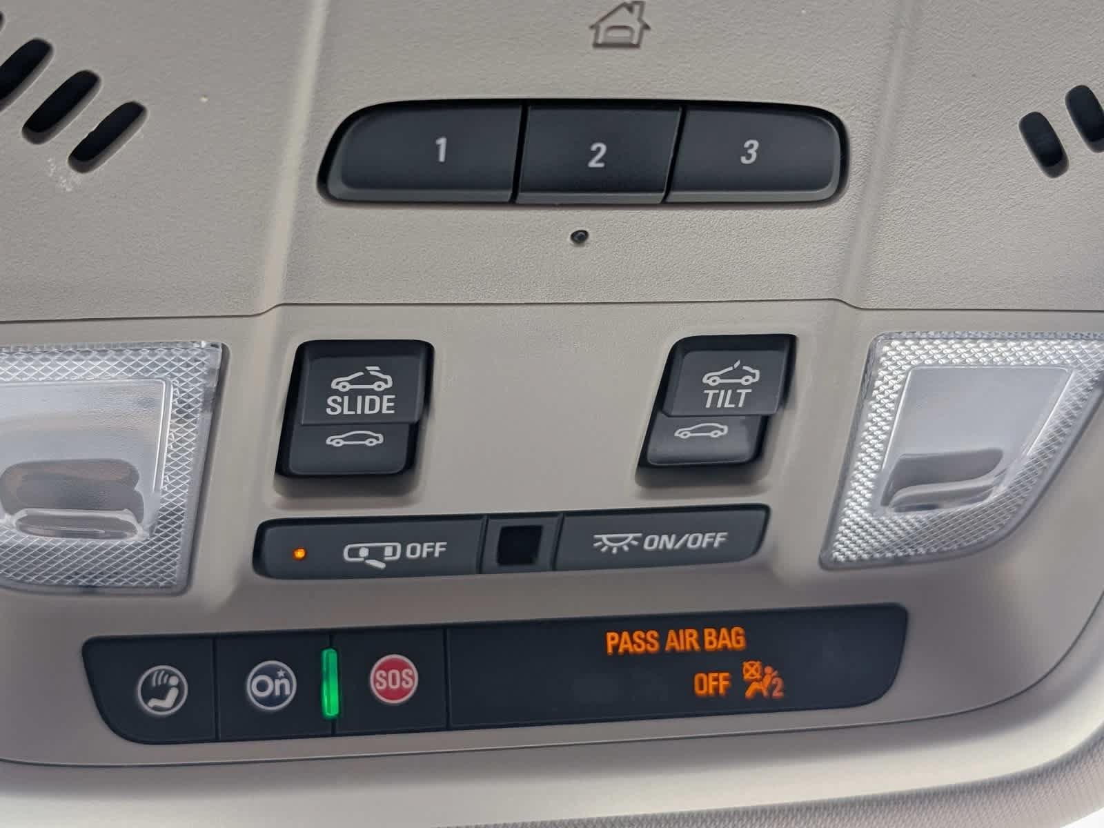 Used 2020 Buick Enclave Essence w/ Sound and Sites Package FWD image 31