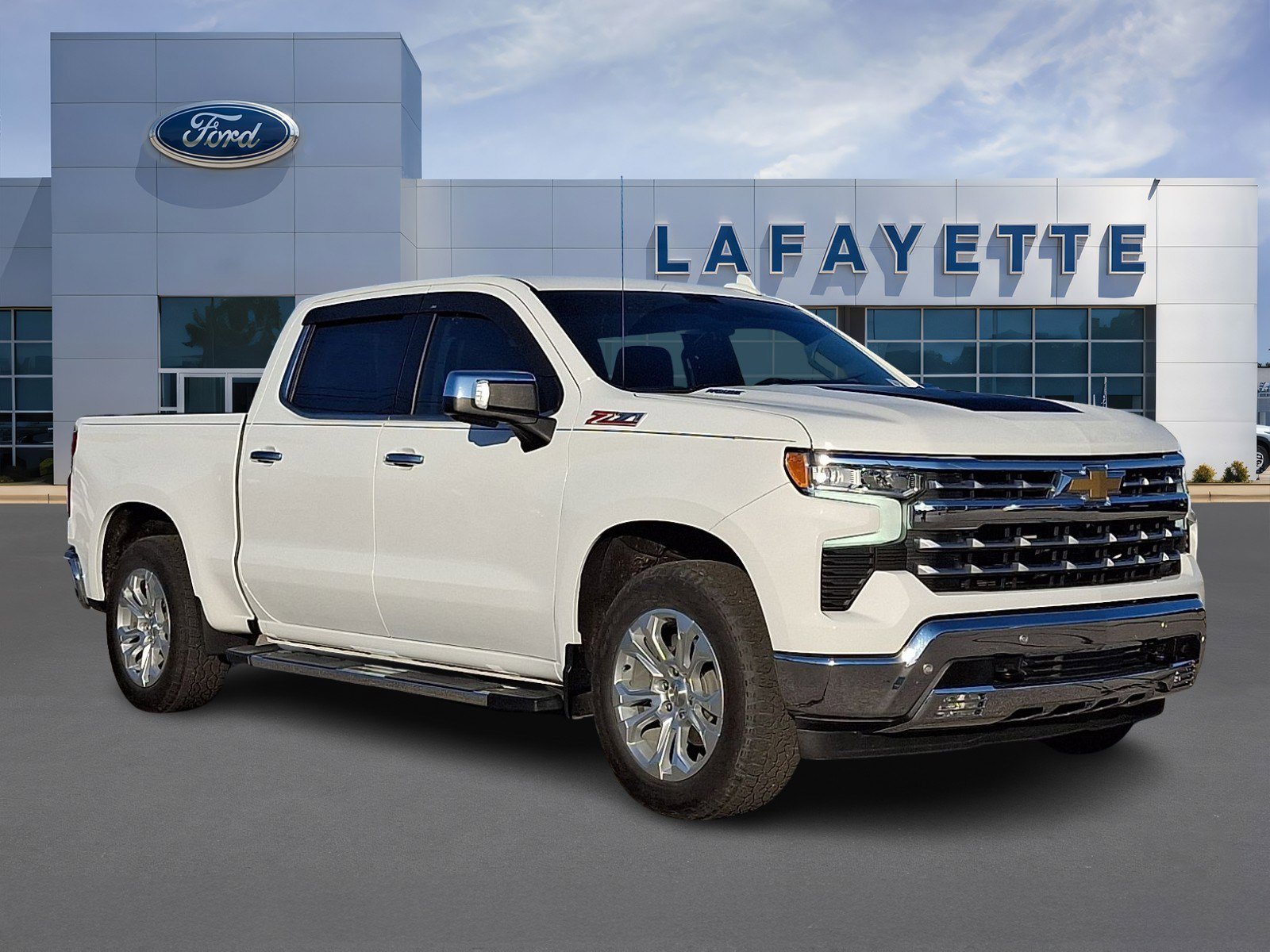 Used 2023 Chevrolet Silverado 1500 LTZ w/ Z71 Off-Road Package image 1