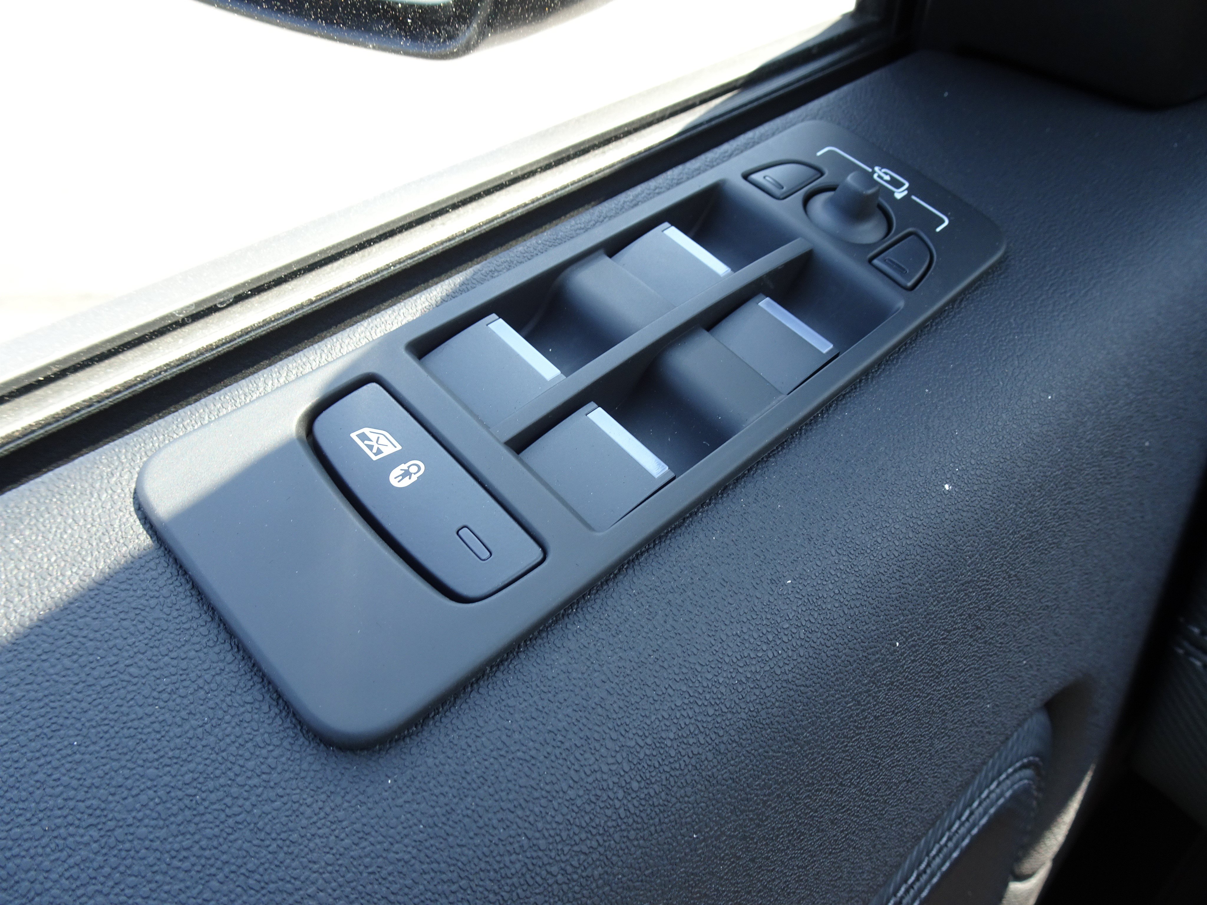 New 2026 Land Rover Discovery Sport Landmark AWD/4WD image 25