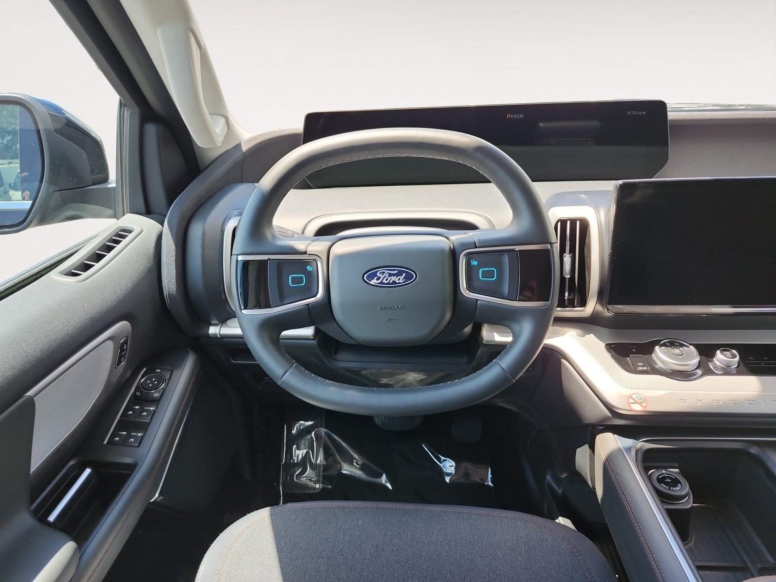Used 2025 Ford Expedition Active RWD image 13