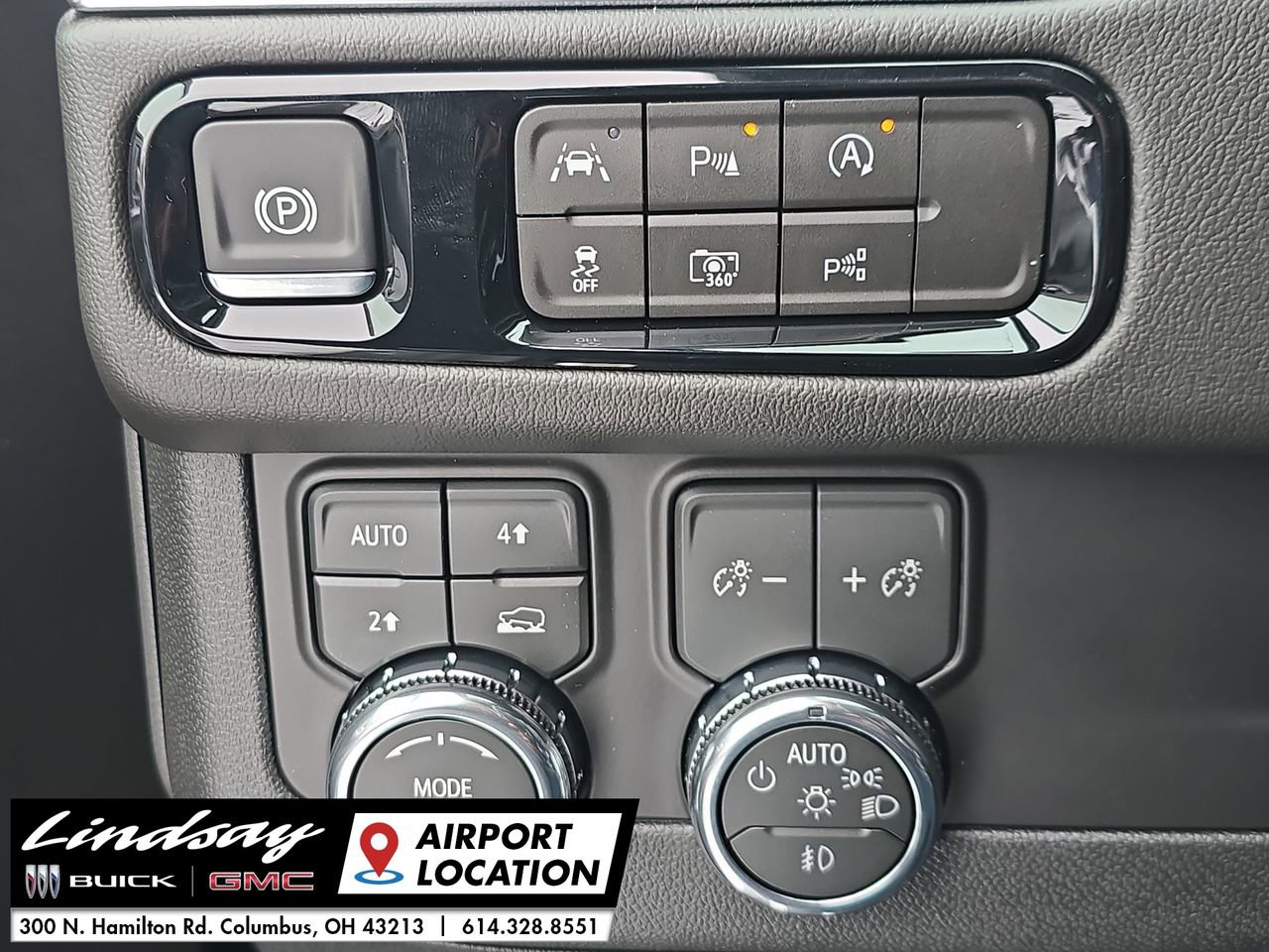 New 2026 GMC Yukon XL Denali w/ Sun & Power Step Package image 19