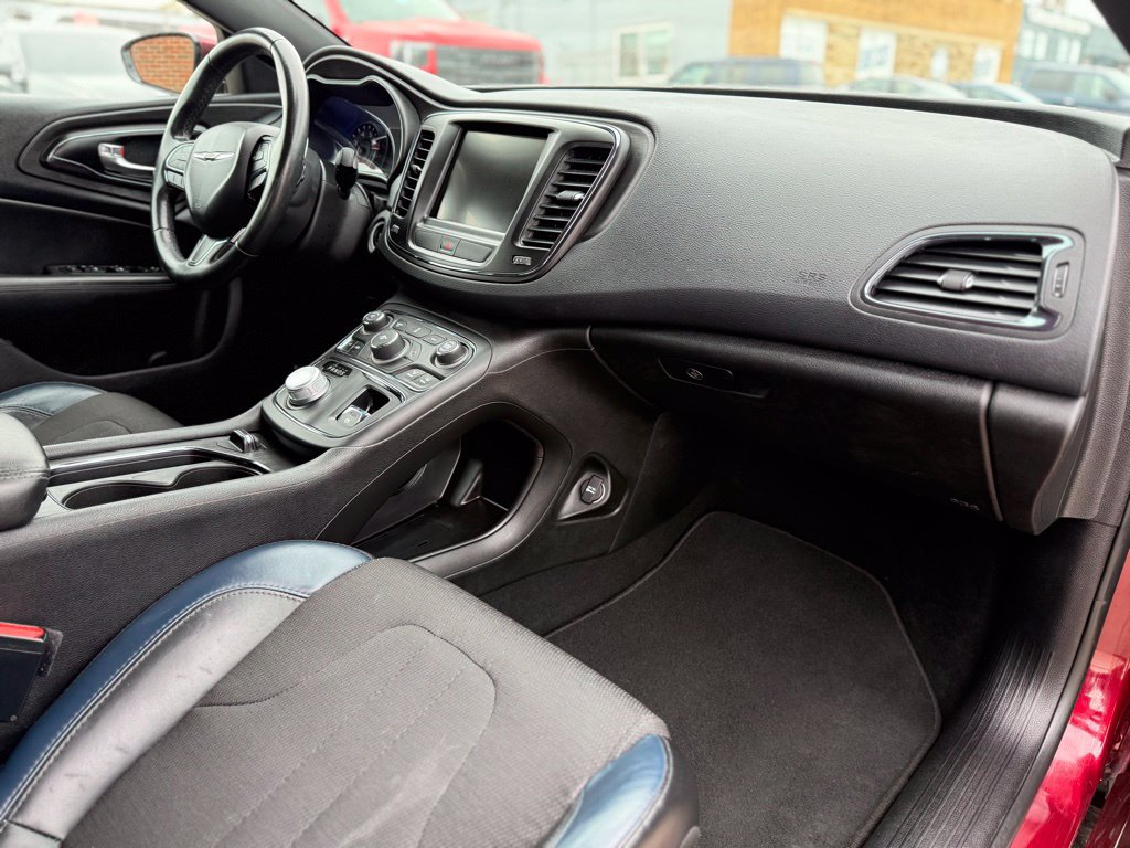Used 2016 Chrysler 200 S w/ Navigation & Sound Group I FWD image 27