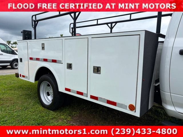 Used 2022 RAM 4500 Tradesman w/ Chrome Appearance Group AWD/4WD image 5