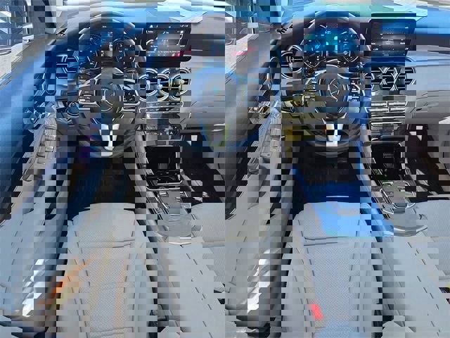 Used 2022 Mercedes-Benz GLC 300 SUV image 13