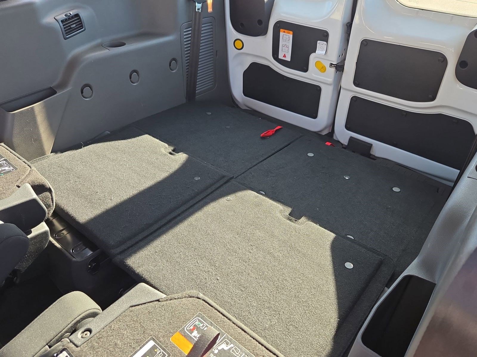 Used 2022 Ford Transit Connect XL image 31