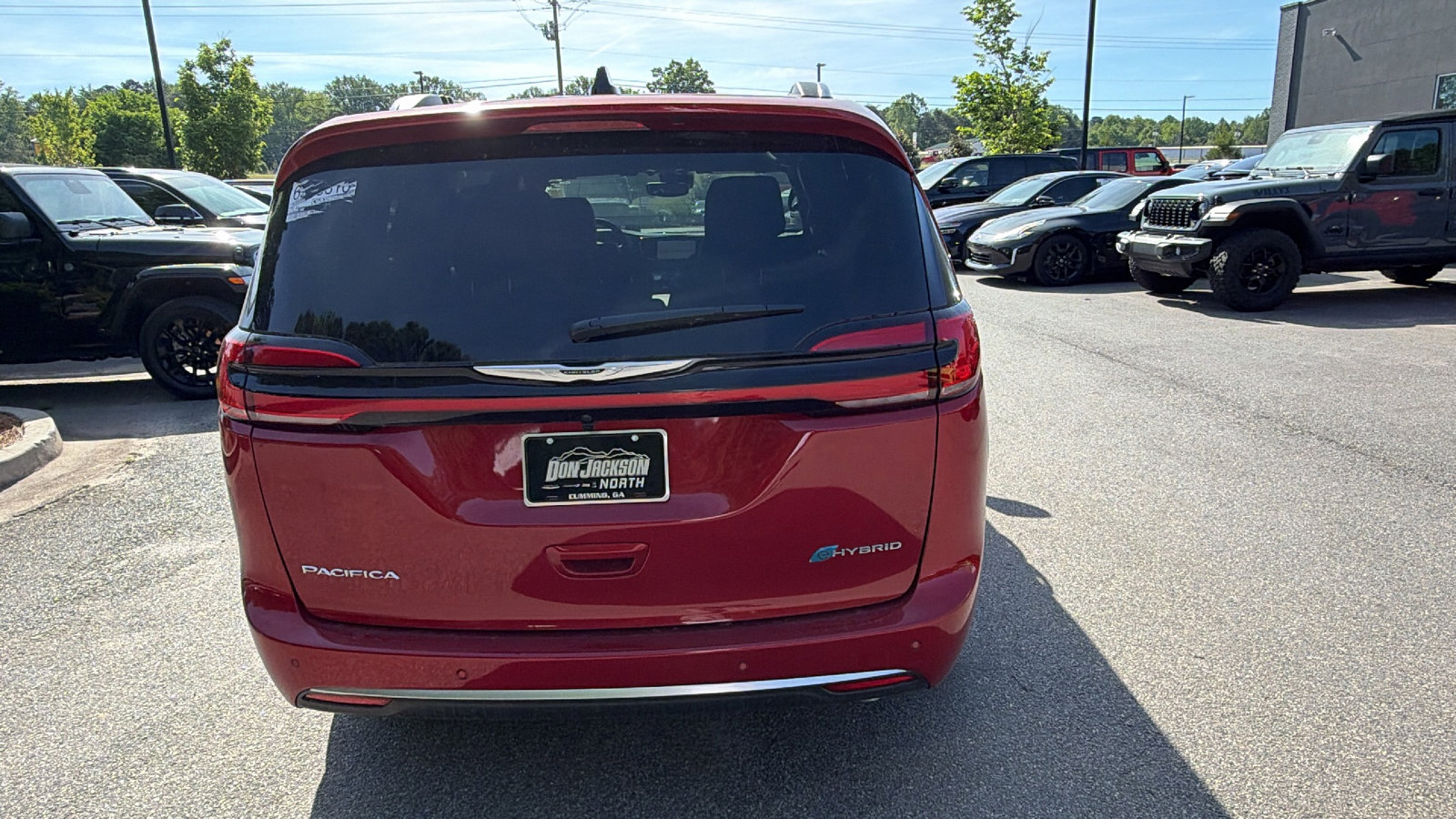 Used 2026 Chrysler Pacifica Pinnacle FWD image 9
