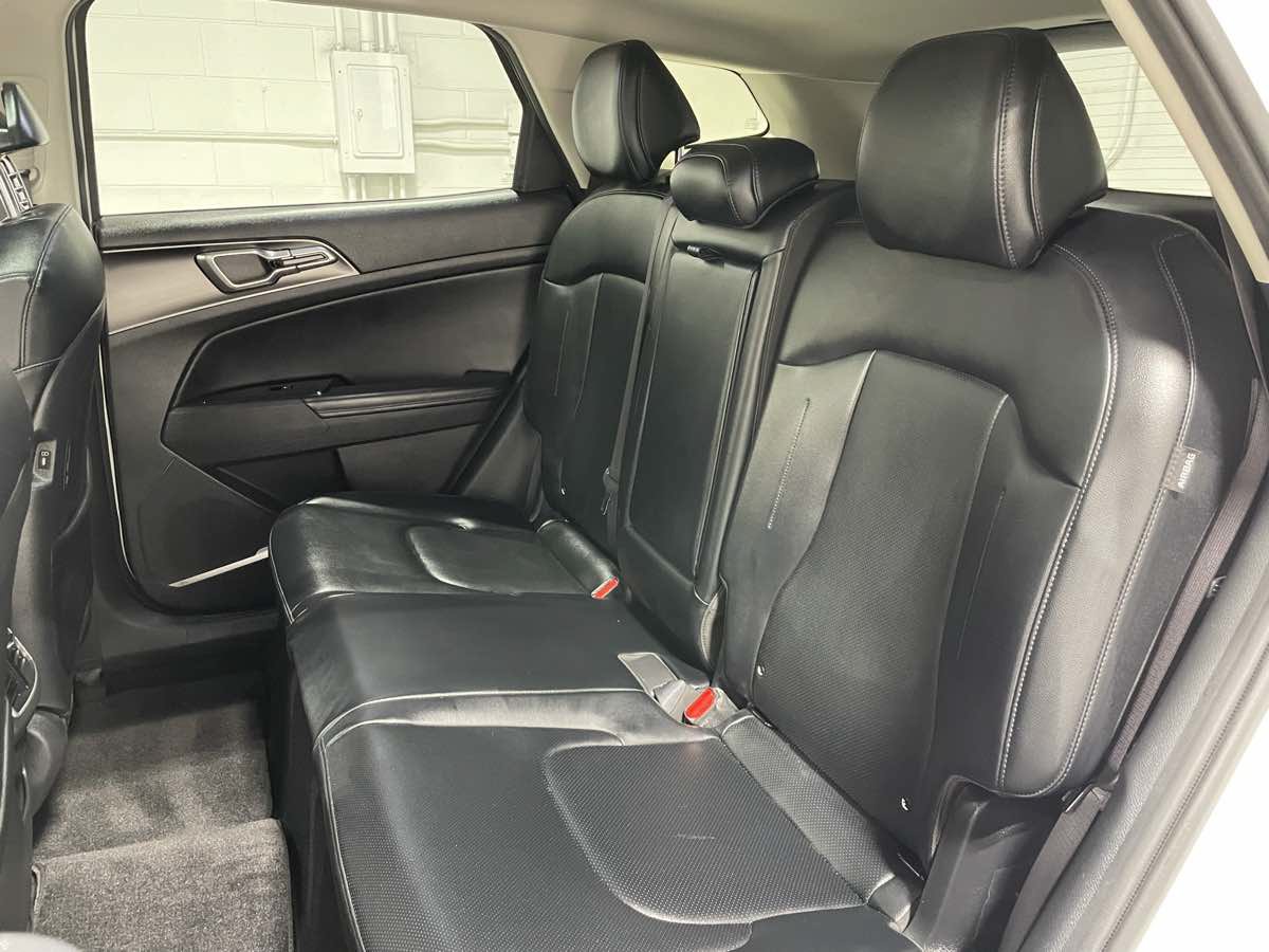 Used 2025 Kia Sportage EX w/ EX Premium Package AWD/4WD image 16
