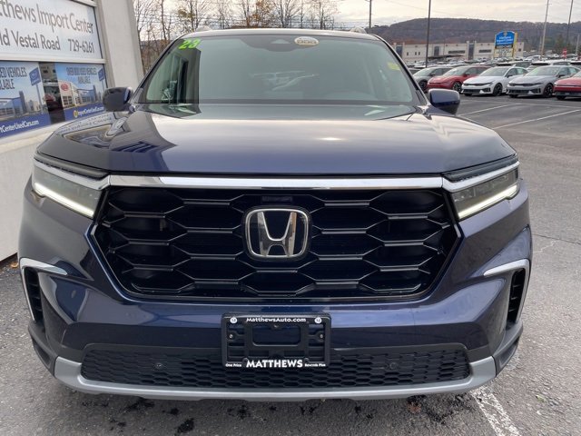 Used 2023 Honda Pilot Touring image 7