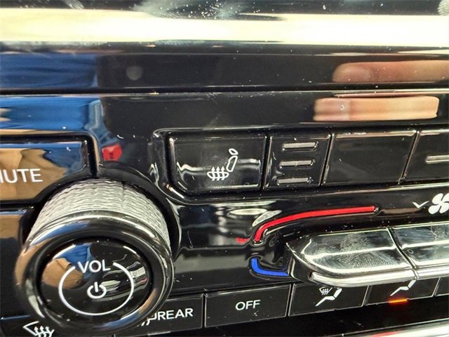 New 2025 Jeep Grand Cherokee L Limited w/ Black Appearance Package image 26