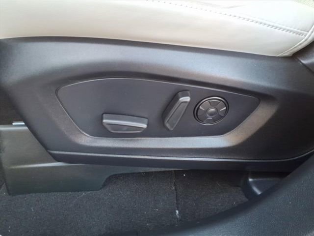 Used 2025 Ford Explorer Platinum w/ Ultimate Package image 12