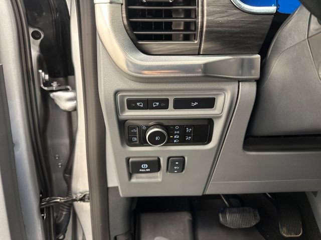 Used 2024 Ford F150 Lariat w/ FX4 Off-Road Package image 39