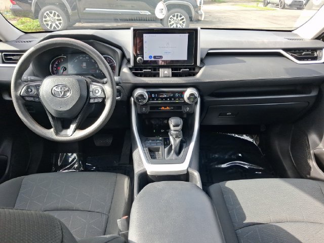 Used 2024 Toyota RAV4 XLE FWD image 7