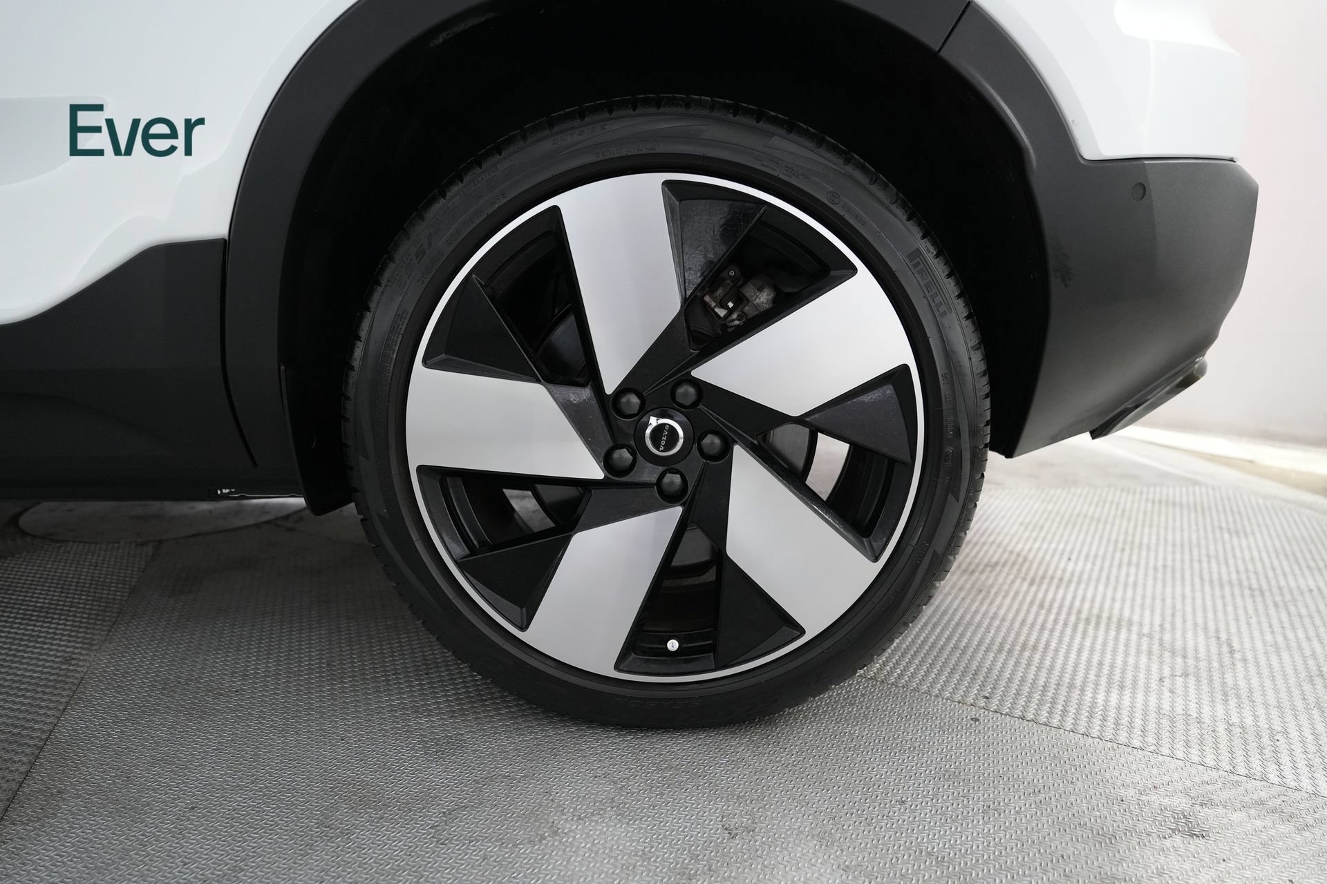 Used 2023 Volvo C40 P8 Recharge Ultimate AWD/4WD image 9