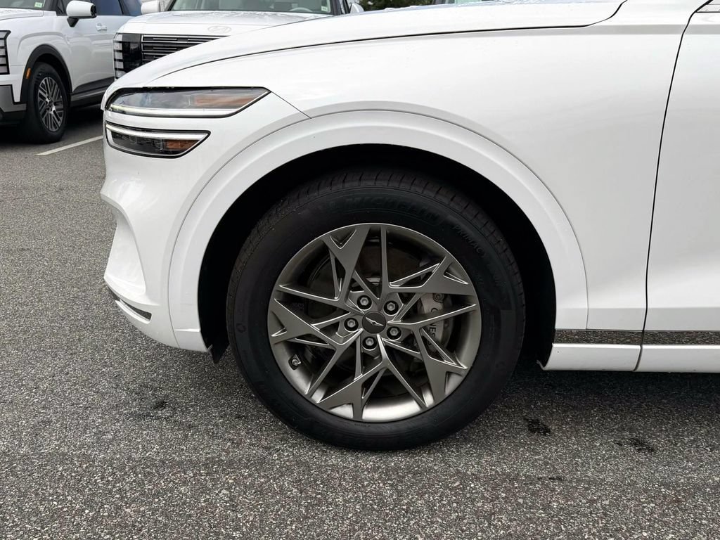 Certified 2025 Genesis GV70 2.5T AWD/4WD image 7