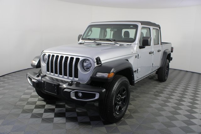 Used 2023 Jeep Gladiator Sport image 19