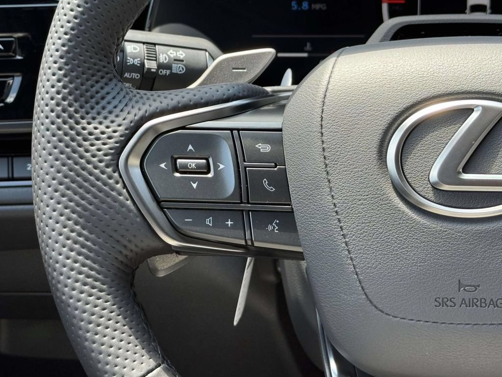 New 2026 Lexus TX 500h AWD image 18