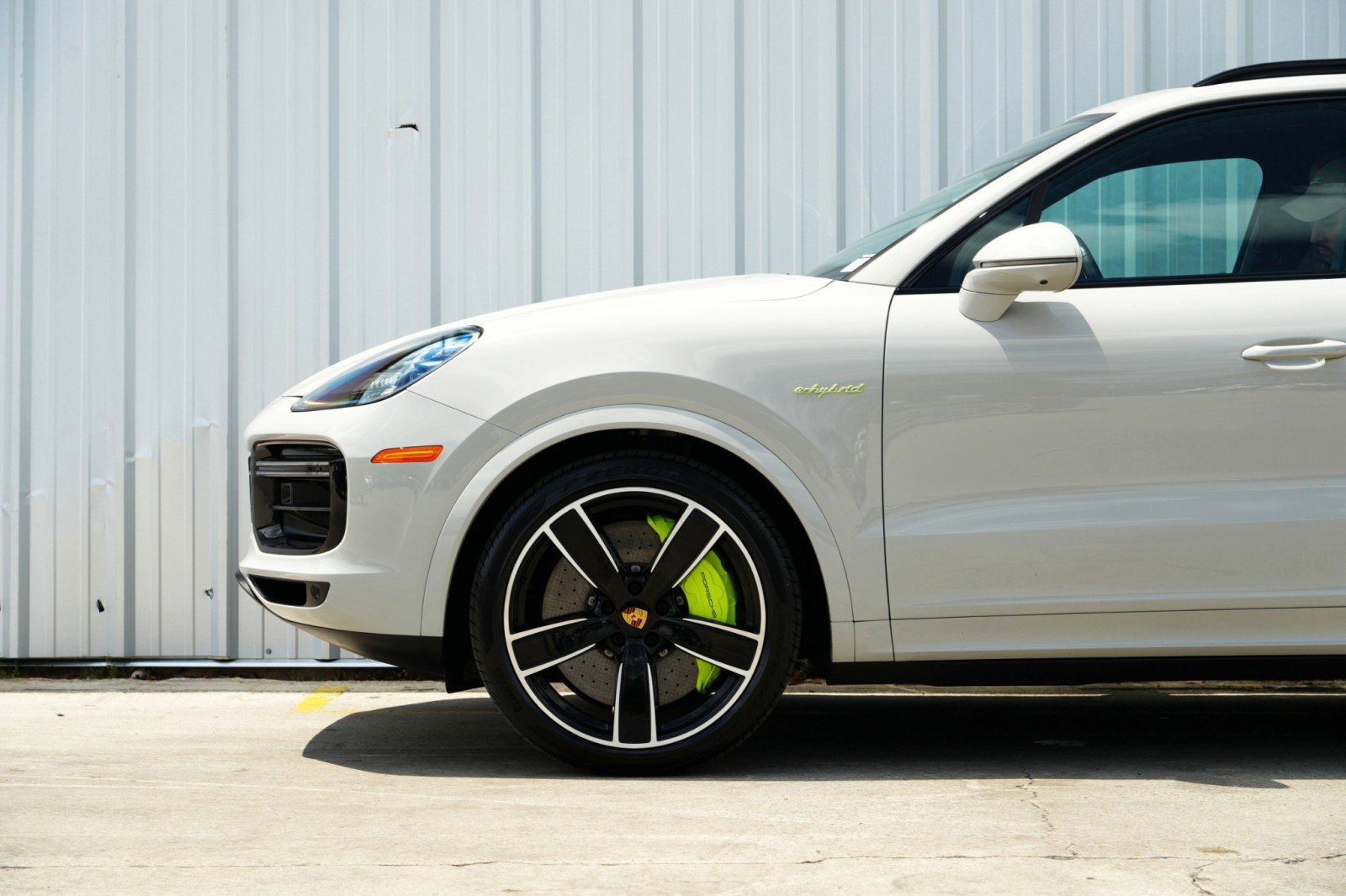 Used 2022 Porsche Cayenne Turbo S w/ Assistance Package image 60