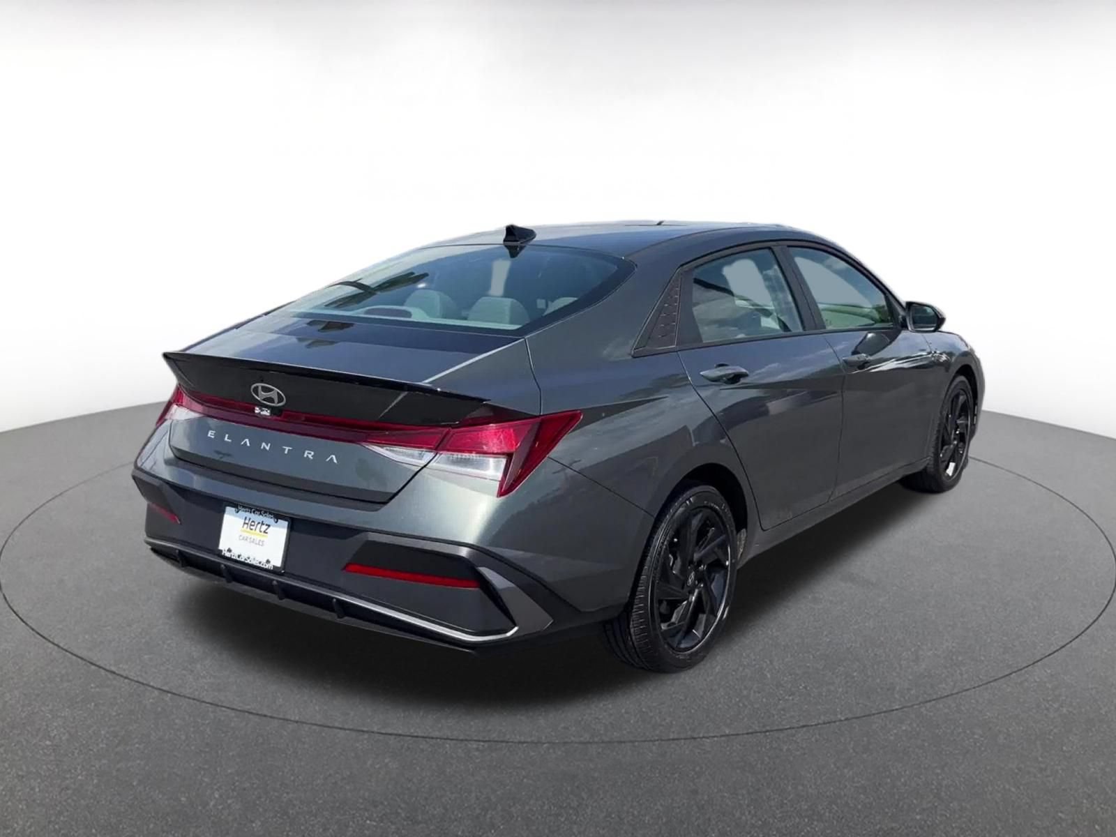Used 2026 Hyundai Elantra Sport FWD image 15
