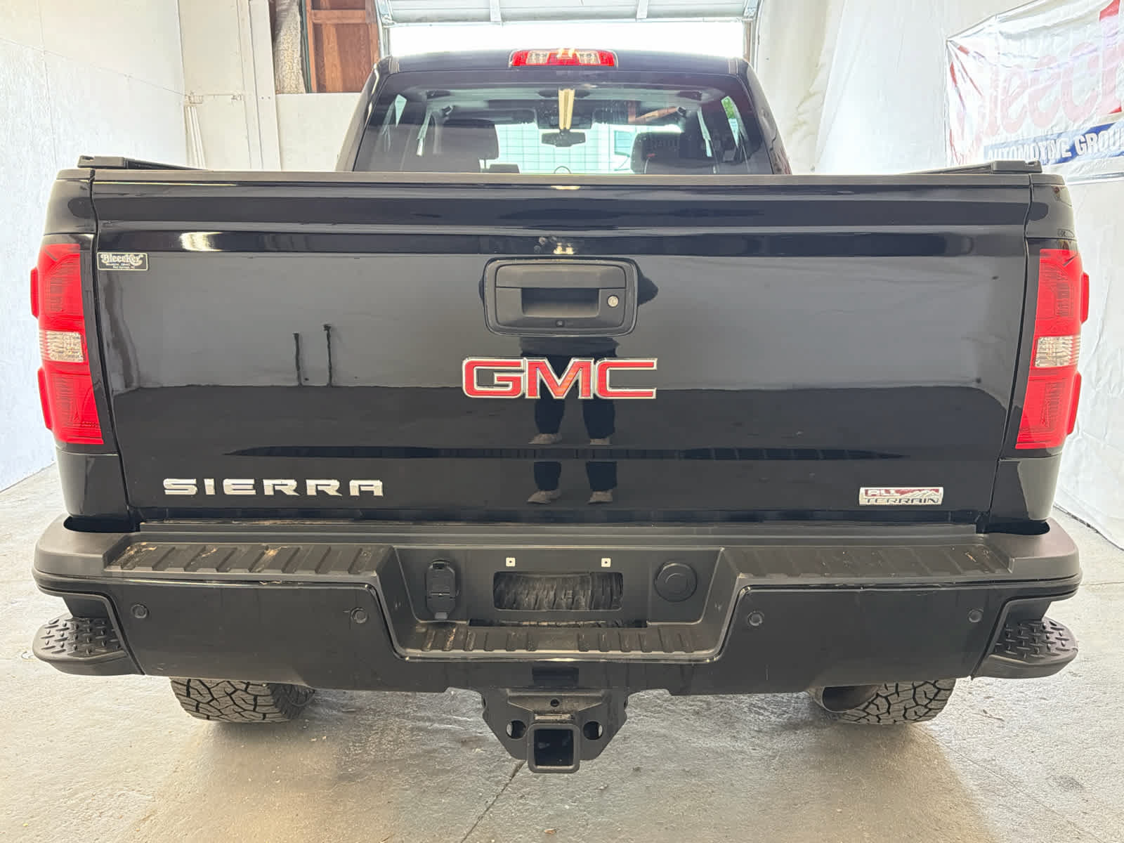Used 2018 GMC Sierra 2500 SLT w/ Duramax Plus Package AWD/4WD image 6