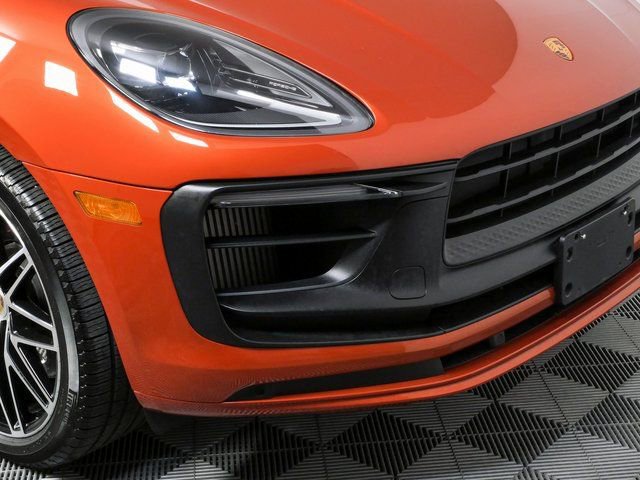 Certified 2022 Porsche Macan GTS w/ Premium Package Plus image 38