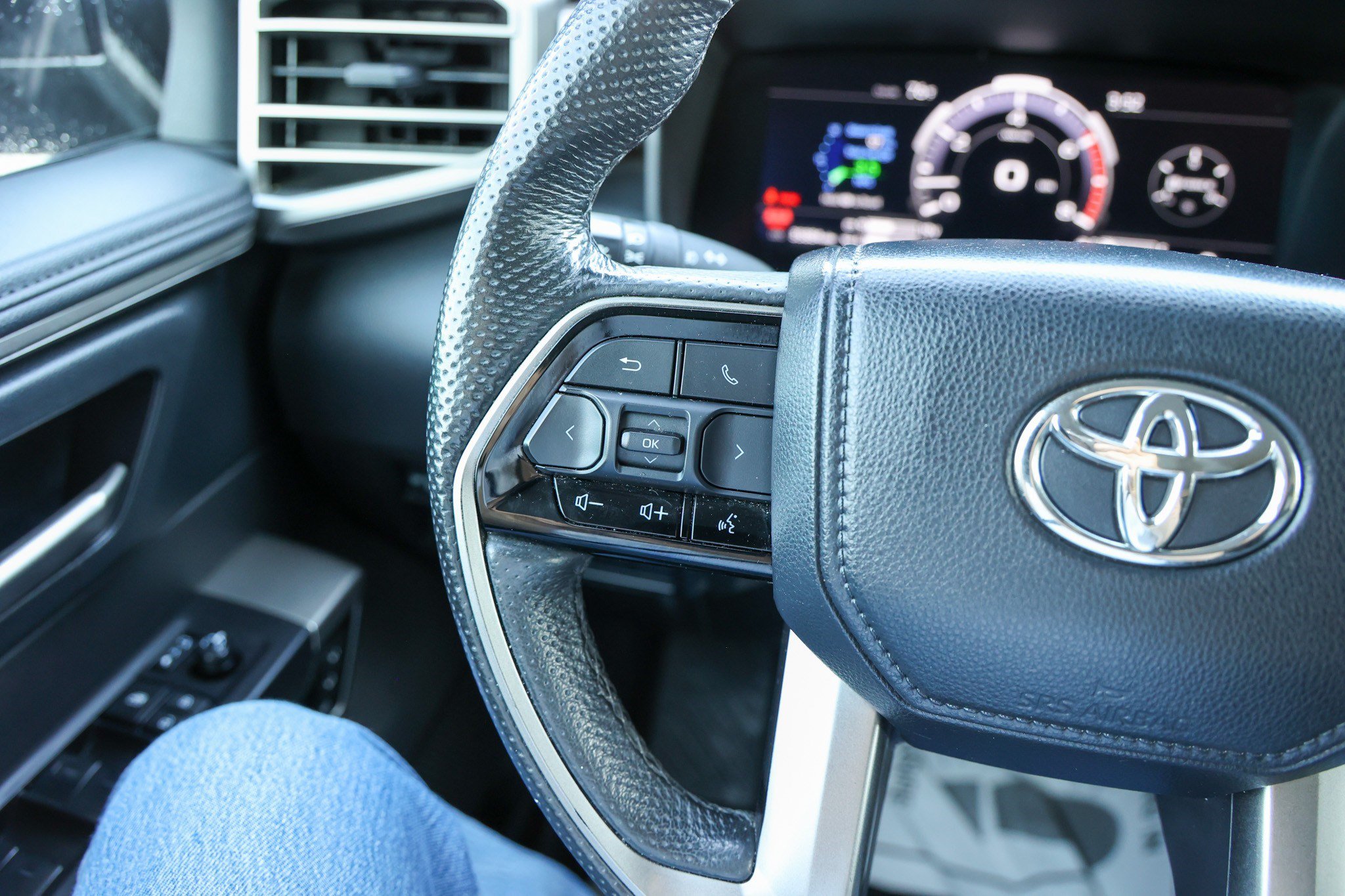 Used 2024 Toyota Tundra Limited RWD image 19