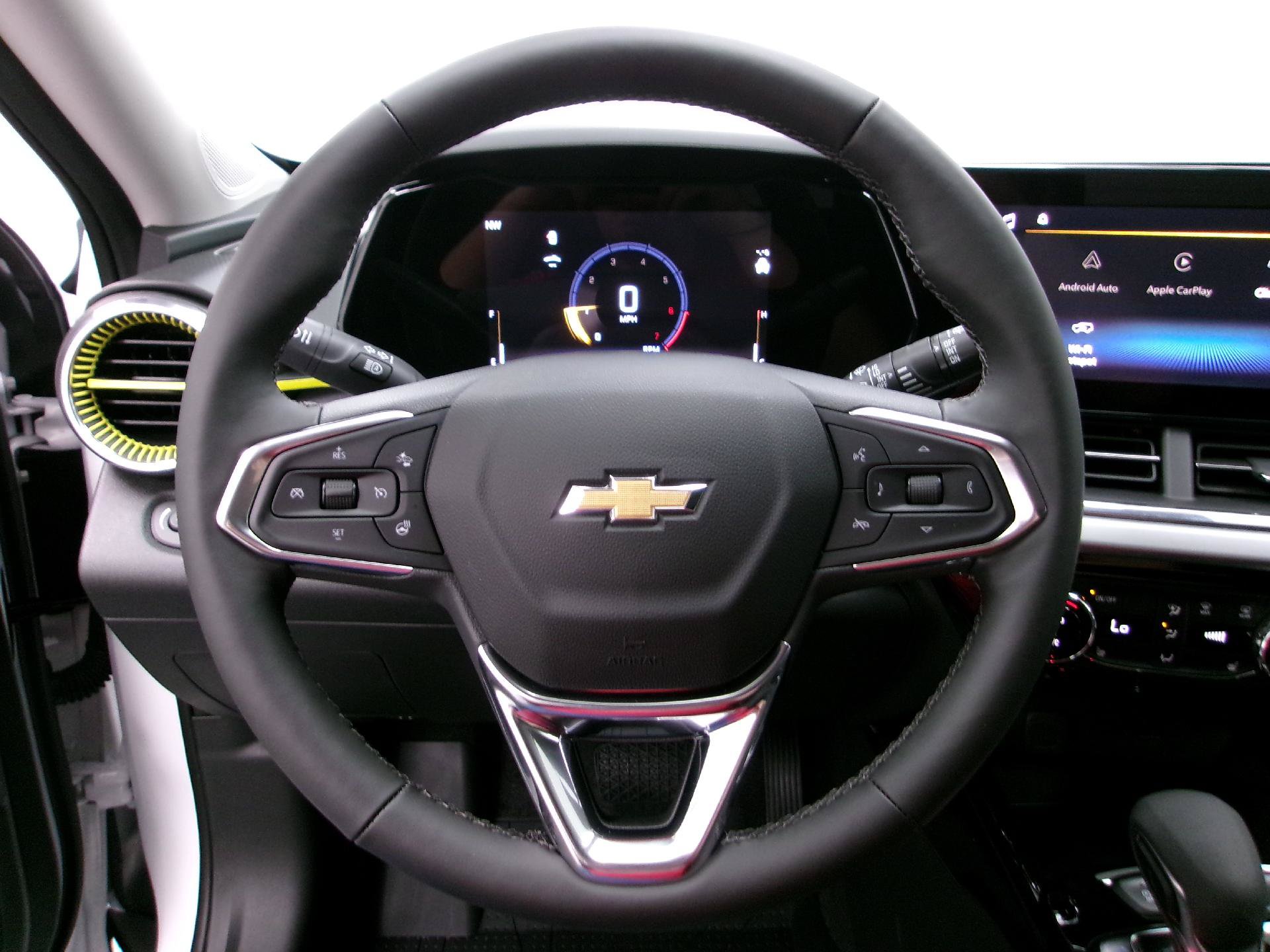 New 2026 Chevrolet Trax LT w/ Driver Confidence Package FWD image 6