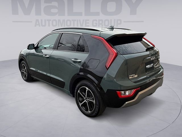 Used 2024 Kia Niro SX image 3