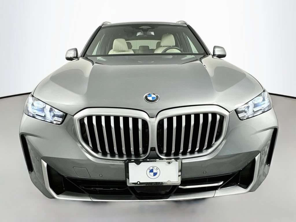 Certified 2024 BMW X5 xDrive40i w/ Premium Package AWD/4WD image 2