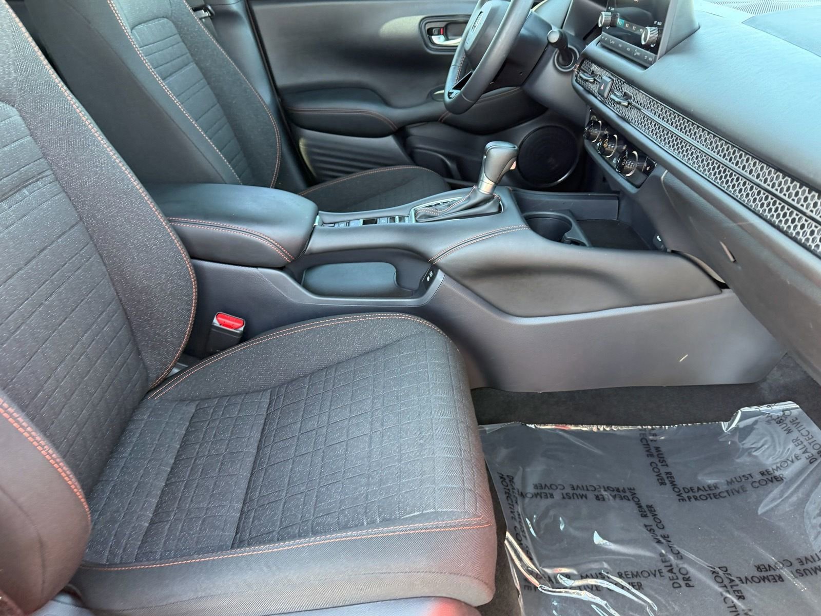 Used 2025 Honda HR-V Sport image 14