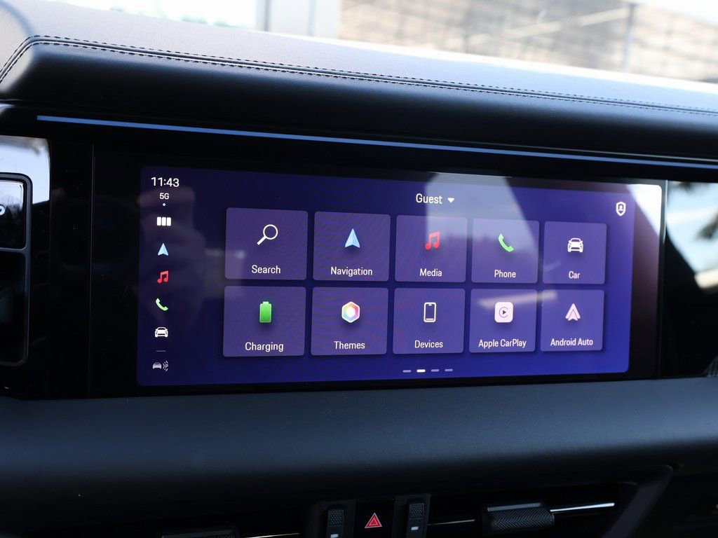 Used 2025 Porsche Macan Turbo Electric image 31